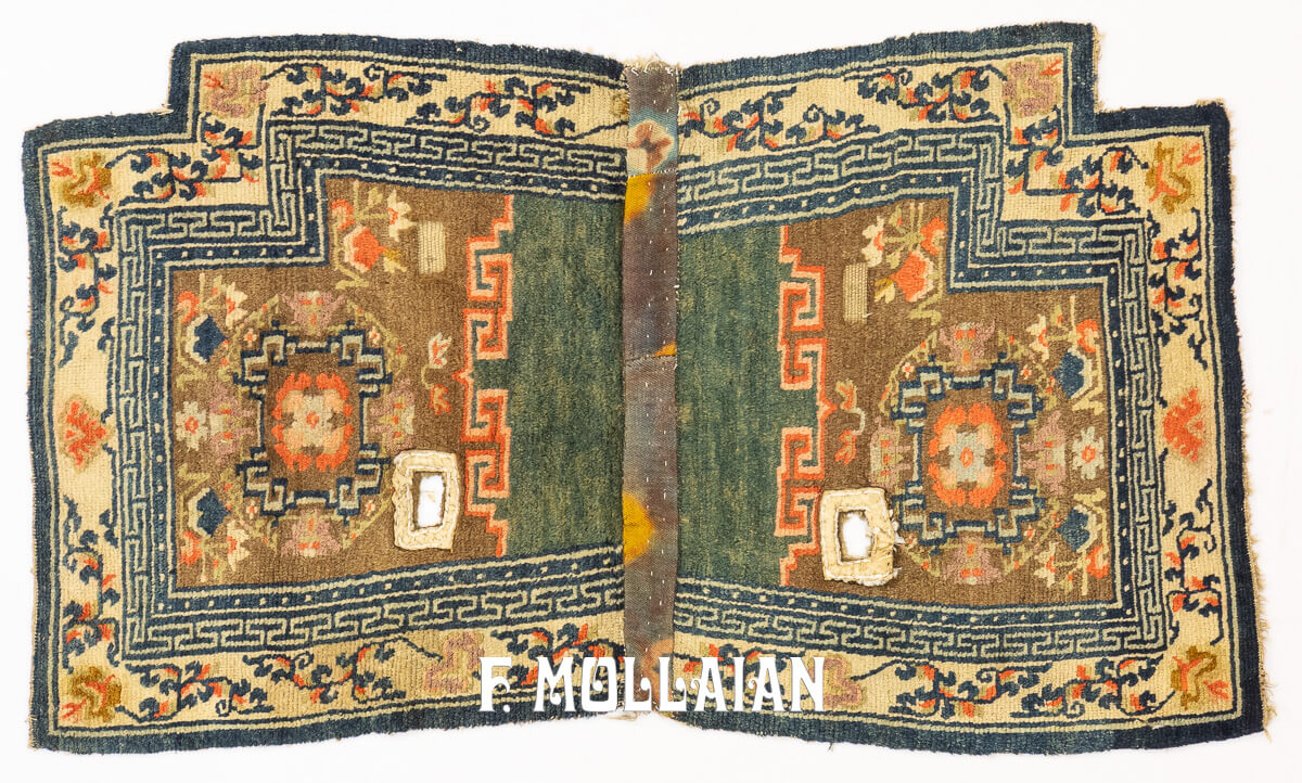 Antique Tibetan Rug n°:444237